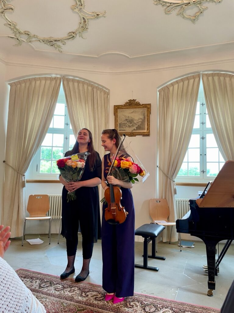Yara Dodds & Marija Bokor, Foto