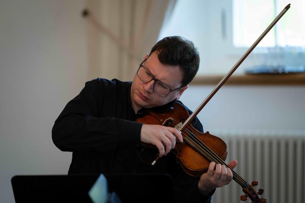 Geiger im Konzert