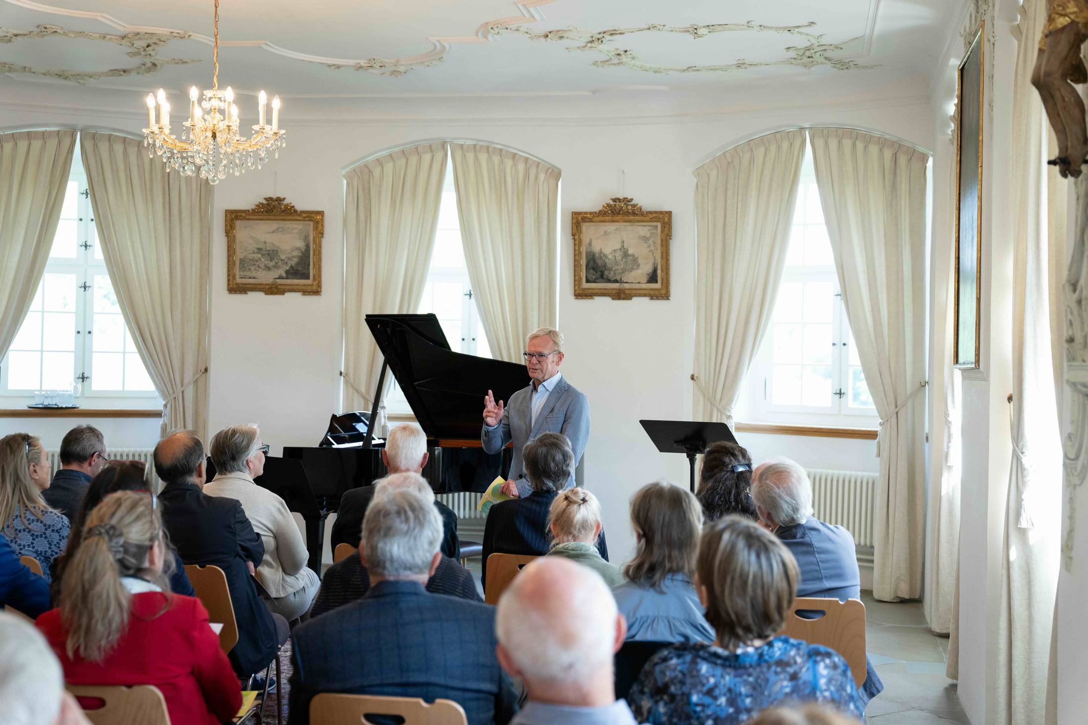 Publikum im Saal während eines Abends des KunstKreisLuzern
